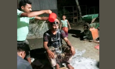 বরগুনায় স্ত্রীকে তালাক দিয়ে দুধ দিয়ে গোসল 
