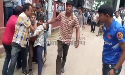 ময়মনসিংহে ডিবি পুলিশের সঙ্গে আইনজীবীর হাতাহাতি