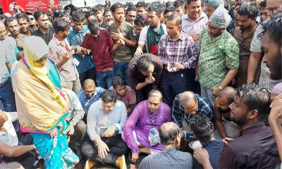 রাজপথ না ছাড়ার ঘোষণা জবি শিক্ষক-শিক্ষার্থীদের