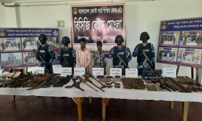অস্ত্র ও গোলাবারুদসহ ‘করিম শরীফ বাহিনী’র ২ সদস্য আটক