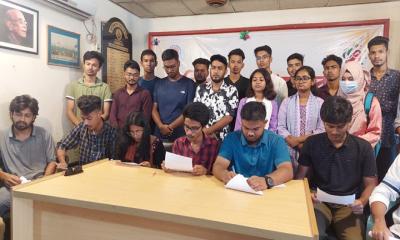 সন্ত্রাসী কর্মকান্ড বন্ধের দাবিতে কুড়িগ্রামে সংবাদ সম্মেলন