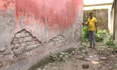 মাদারীপুরে ৮০ বছর ধরে একই ভবনেই চলছে লাশ কাটা
