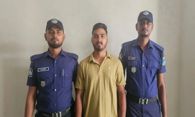 পিকনিকে আসা নারীদের প্রকাশ্যে মারধর,আটক ১