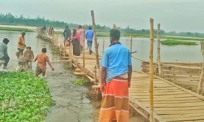 সেতুর জন্য চার জেলার লক্ষাধিক মানুষের দুর্ভোগ