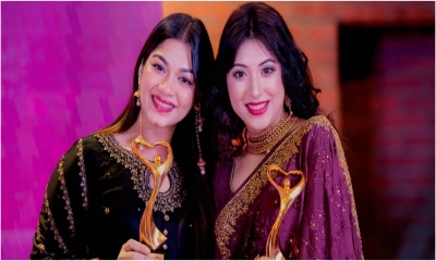 একসঙ্গে সম্মাননায় ভূষিত ইভানা-নীলাঞ্জনা