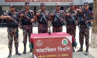 নওগাঁয় ২ কেজি ওজনের মূর্তি উদ্ধার