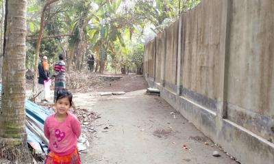নাগরপুরে রাস্তা বন্ধে অসহায় ৩০ পরিবার