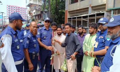 ঝিনাইদহে সড়কে ফিরেছে ট্রাফিক পুলিশ