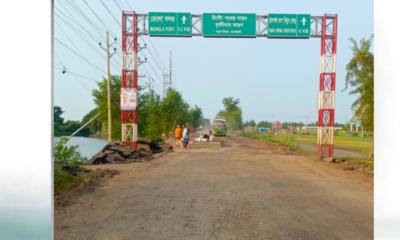 বাগেরহাটে ১০ কিলোমিটার সড়কের বেহাল দশা