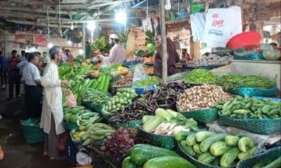 ১০০ টাকার নিচে কোন সবজি নেই লামা বাজারে