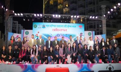 সাফজয়ী নারীদের সংবর্ধনা, কোটি টাকা দিলো সশস্ত্র বাহিনী