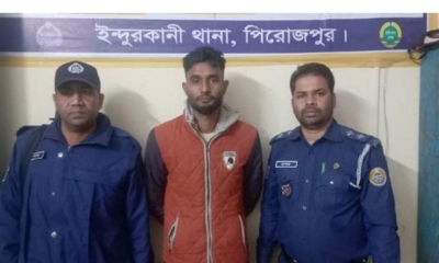 মাকে গাছের সঙ্গে বেঁধে ঘরে আগুন দিলো ছেলে