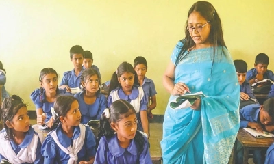 প্রাথমিক বিদ্যালয়ে থাকছে না ‘সহকারী শিক্ষক’