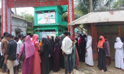 একই বিষয়ে ফেল ৭৩ শিক্ষার্থী, ব্যবহারিক নম্বরে টাকা নেওয়ার অভিযোগ