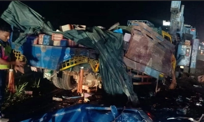 মুন্সীগঞ্জের শ্রীনগর উপজেলায় ঢাকা-মাওয়া এক্সপ্রেসওয়েতে সড়ক দুর্ঘটনা ঘটে। ছবি- সংগৃহীত