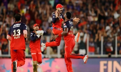 আইপিএলে প্রথমবার পাঞ্জাবকে হারিয়ে চ্যাম্পিয়ন বেঙ্গালুরু