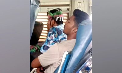 চলন্ত ট্রেনে পাথর নিক্ষেপ, মাথা ফাটল রাবি শিক্ষার্থীর