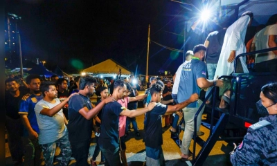 ১৪২ বাংলাদেশিসহ মালয়েশিয়ায় ১৪৩৫ অভিবাসী আটক