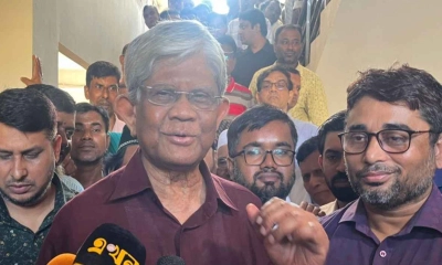 সঞ্চয়পত্রের মুনাফা বাড়ালে ব্যাংকে তারল্য সংকট তৈরি হবে: অর্থ উপদেষ্টা 