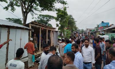 তালতলীতে হাসপাতালের জমিতে অবৈধ স্থাপনা উচ্ছেদ