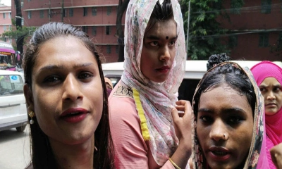 তৃতীয় লিঙ্গের কয়েকজন মানুষ। ছবি- সংগৃহীত