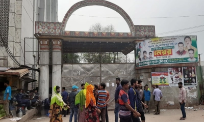 গাজীপুরে ৩ কারখানা বন্ধের ঘোষণা, শ্রমিকদের বিক্ষোভ