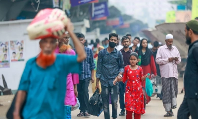 রাজধানীতে ফিরতে শুরু করেছে নগরবাসী