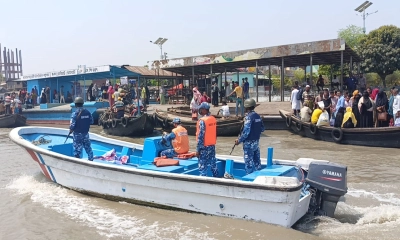 ঈদে নৌপথে সার্বিক নিরাপত্তায় কাজ করছে কোস্টগার্ড