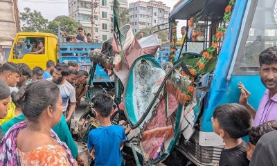 গাজীপুরে বাস-অটোরিকশা সংঘর্ষে নিহত ৩