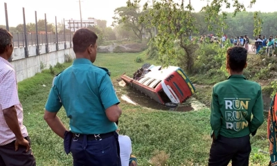 রাজশাহীতে বাস-ট্রাক সংঘর্ষে নিহত ৩, আহত ৫০