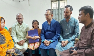 কারা হেফাজতে নিহত ছাত্রদল নেতা মিলনের পরিবারের খোঁজ নিলেন তারেক রহমান