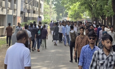 রাবির বি ইউনিটের ভর্তি পরীক্ষায় প্রতি আসনে লড়ছেন ৭৬ শিক্ষার্থী