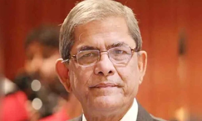 মির্জা ফখরুলের চোখে সফল অস্ত্রোপচার 