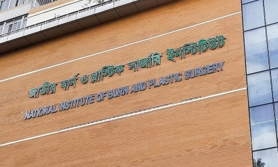 বাড্ডায় গ্যাস বিস্ফোরণে শিশুসহ একই পরিবারে দগ্ধ ৫