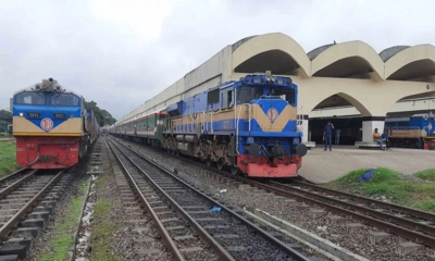 ঈদযাত্রার বিশেষ ট্রেন চলাচল শুরু