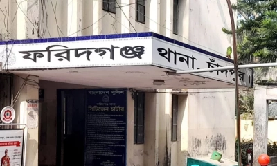 স্বামীকে ভিডিও কলে রেখে গৃহবধূর আত্মহত্যা