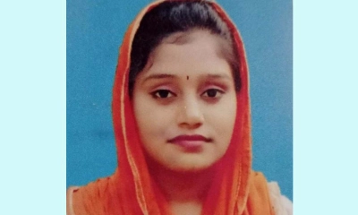ডিগ্রি পরীক্ষায় দেশসেরা হওয়া শামীমা আক্তার। ছবি- রূপালী বাংলাদেশ