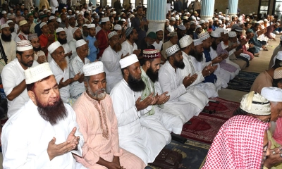 জুলাই শহীদদের জন্য মসজিদে মসজিদে বিশেষ মোনাজাত