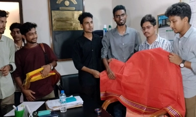 বেরোবিতে সক্রিয় ছাত্রদল-শিবির, প্রশাসনকে শাড়ি-চুড়ি ‘উপহার’ শিক্ষার্থীদের
