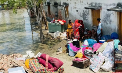পানিতে ভেসে গেল উপকূলের ঈদ আনন্দ, ১৫ হাজার মানুষ বন্দি