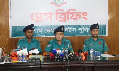 চান্দগাঁওয়ে অস্ত্রসহ গ্রেপ্তার ১০