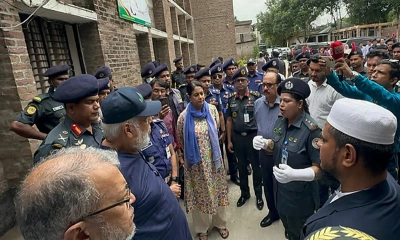 গোপালগঞ্জে ক্ষতিগ্রস্ত এলাকা পরিদর্শনে দুই উপদেষ্টা