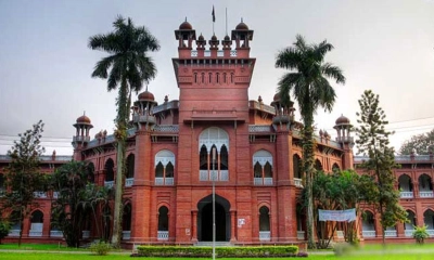 ৮ এপ্রিলের মধ্যে ঢাবি শিক্ষার্থীদের হল ছাড়ার নির্দেশ