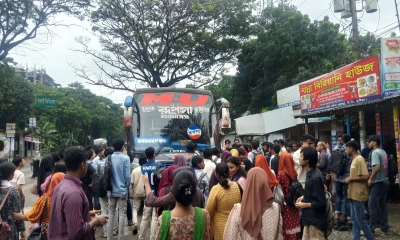 বাসে ভাড়া নিয়ে তর্ক, ইবির নারী শিক্ষার্থীকে মারধর