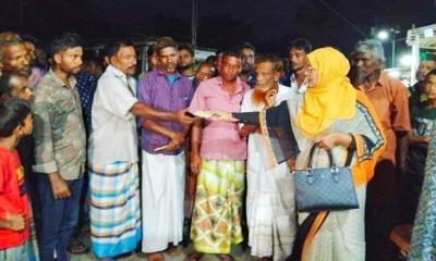 আগুনে ক্ষতিগ্রস্ত ১৩ দোকানির পাশে সাবেক এমপি বিলকিস ইসলাম