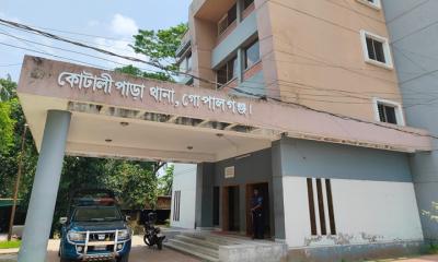 কোটালীপাড়ায় পুলিশের উপর হামলা, সাড়ে ৪শ জনের বিরুদ্ধে মামলা