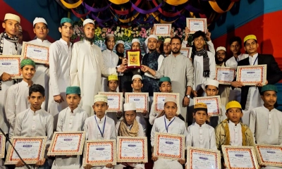 বাঁশখালীতে ৪০ দিন টানা নামাজ আদায়ে পুরস্কার