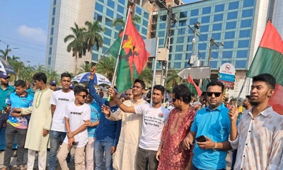 খালেদা জিয়াকে পথে পথে শুভেচ্ছা