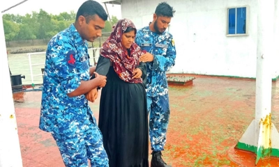 নিম্নচাপে ঘরে  আটকেপড়া প্রসূতিকে হাসপাতালে নিল কোস্টগার্ড