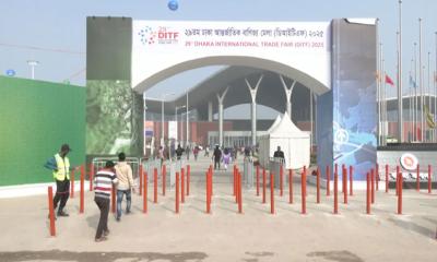 বাণিজ্য মেলার সময় বাড়ানোর আবেদনে সাড়া মেলেনি